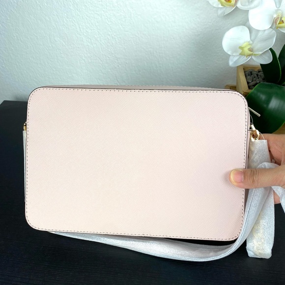 Michael Kors Jet Set LG EW Crossbody - Picture 4 of 7